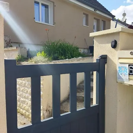 Проживание в семье La Secrete Des Sorciers